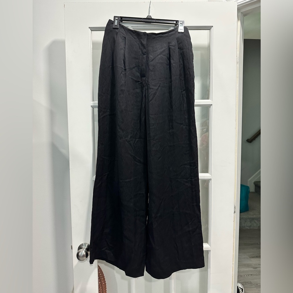 Zara Black Pleated Wide Leg Trousers - Size Medium